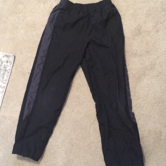 Large child’s athletic pants - Picture 1 of 2